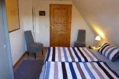 Schlafzimmer 1: Doppelbett, 200 x 200 cm groß