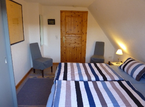 Schlafzimmer 1: Doppelbett, 200 x 200 cm groß